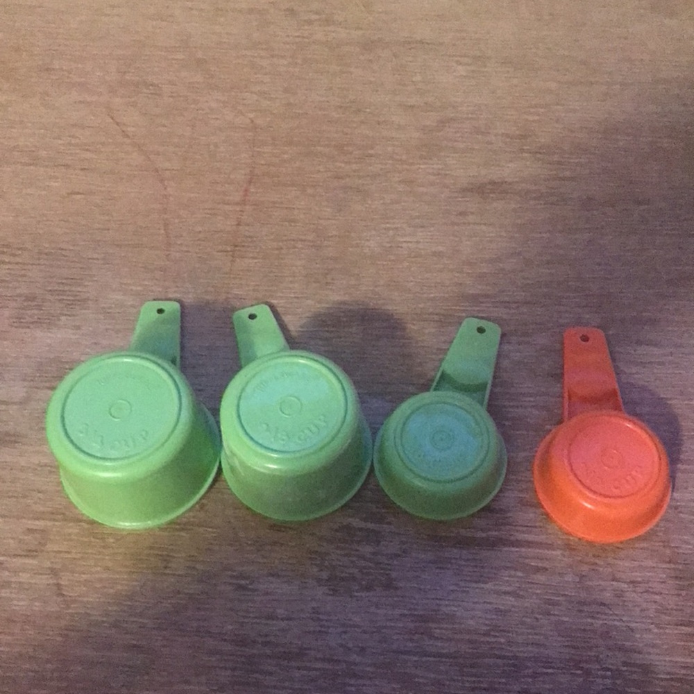 Vintage Tupperware Measuring Cups MisMatched LOT - Picture 3 of 5